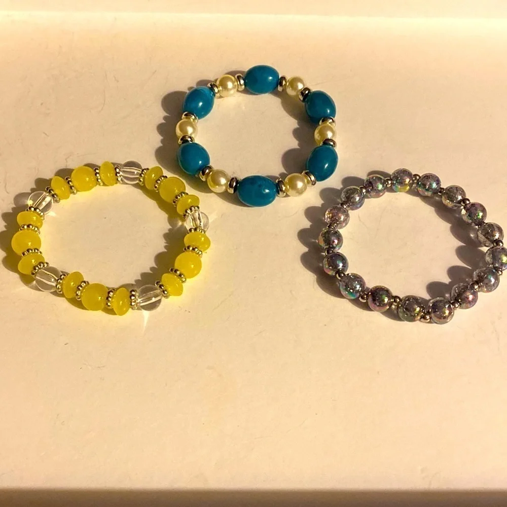 NWOT Kids stretch bracelet,3 bracelet bundle, Beaded, Shimmer, Iridescent​​